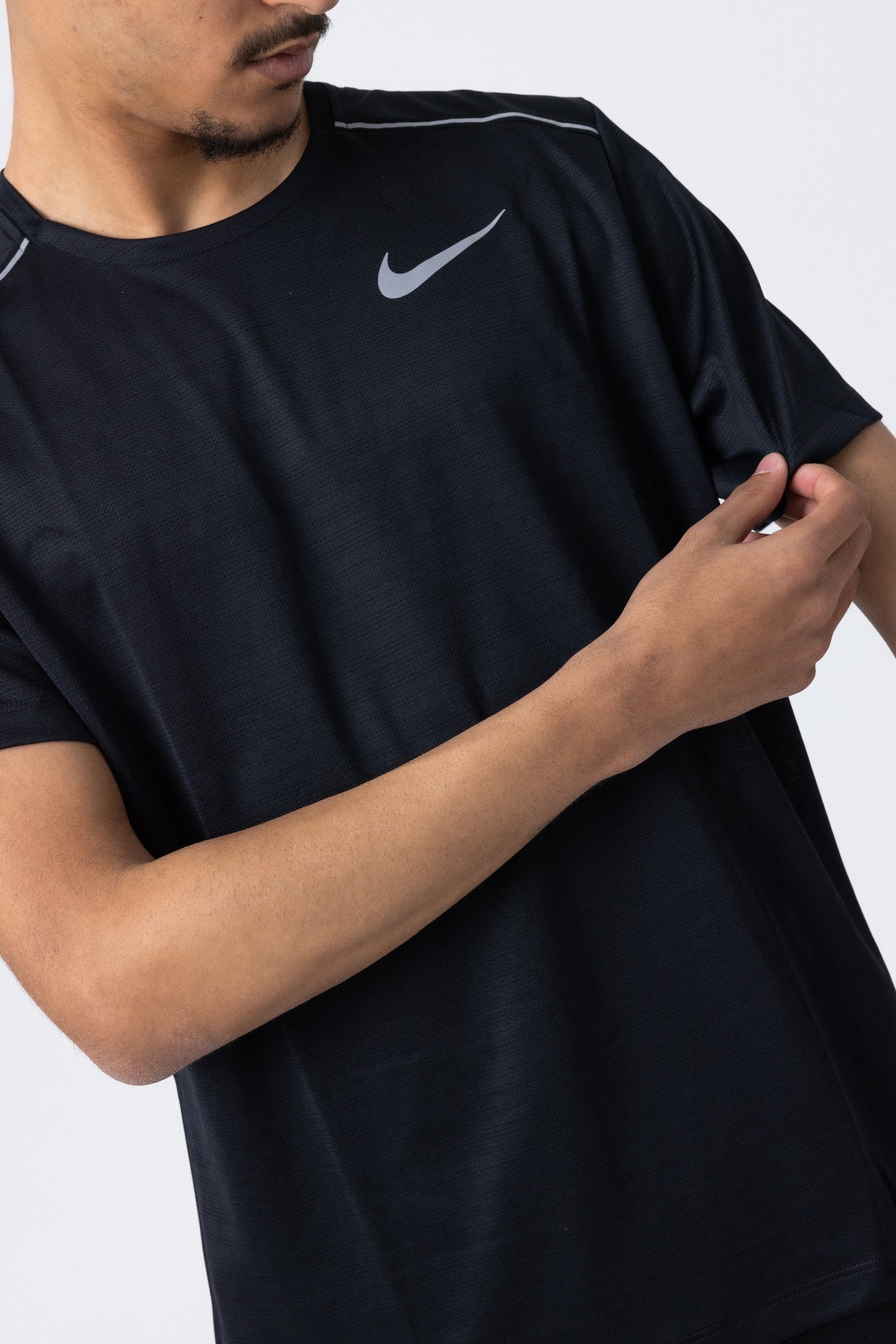 Nike Dri-Fit Miler 1.0 T-Shirt (Black)