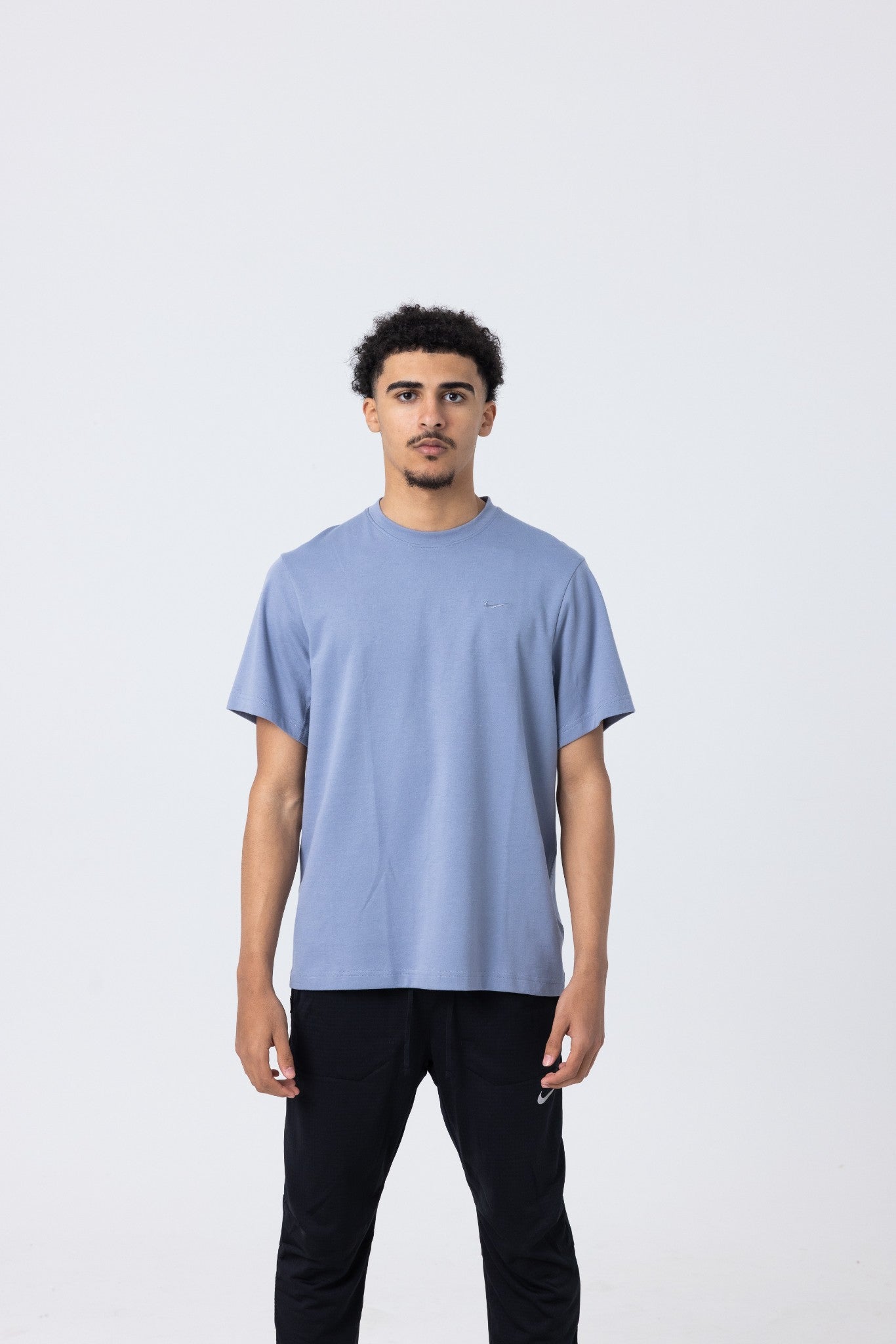 Nike Primary Men's Dri-FIT Short-sleeve Versatile T-Shirt (Ashen Slate)