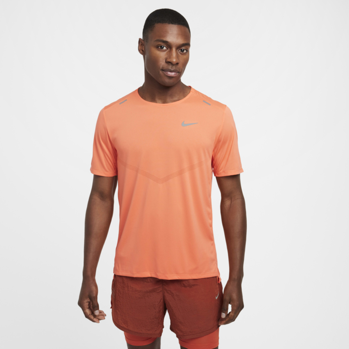 Nike Rise 365 Men's Dri-FIT Short-Sleeve Running T-Shirt (Mango)