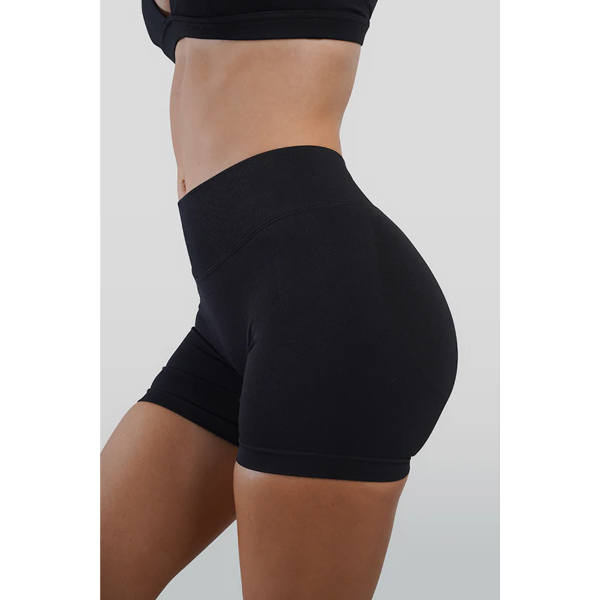 KEEPTHATPUMP Recoil Scrunch Shorts (Black)
