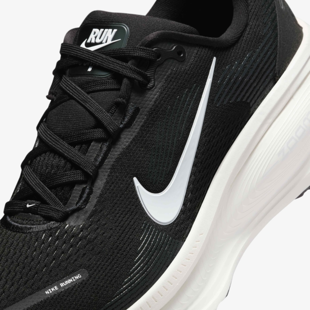 Nike Vomero 18 (Black/Summit White)
