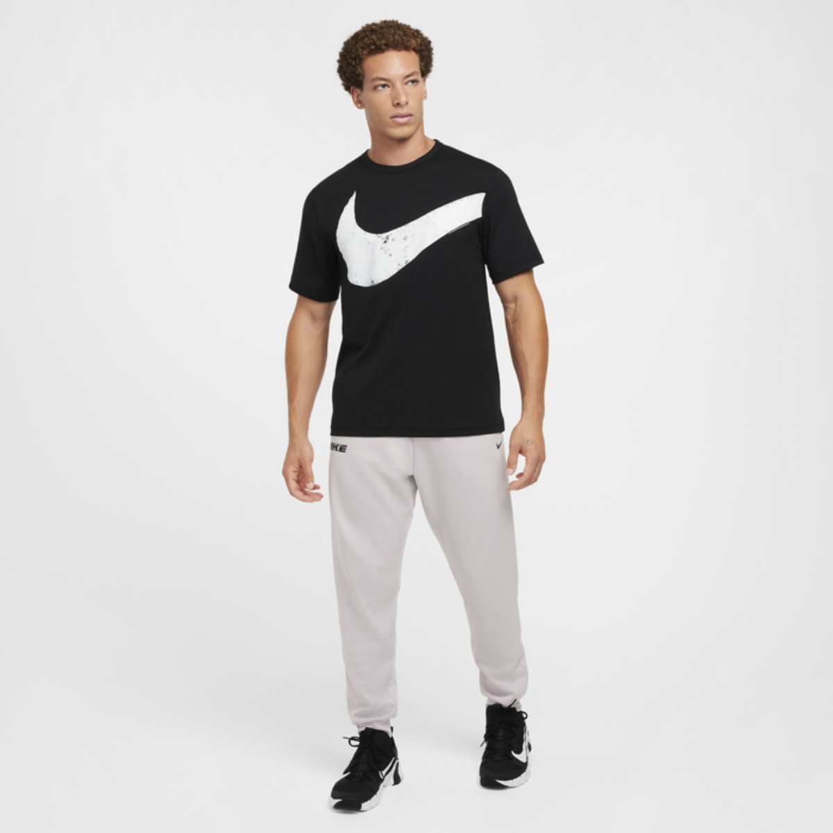 Nike Hyverse Swoosh Men's Dri-FIT T-Shirt (Black)
