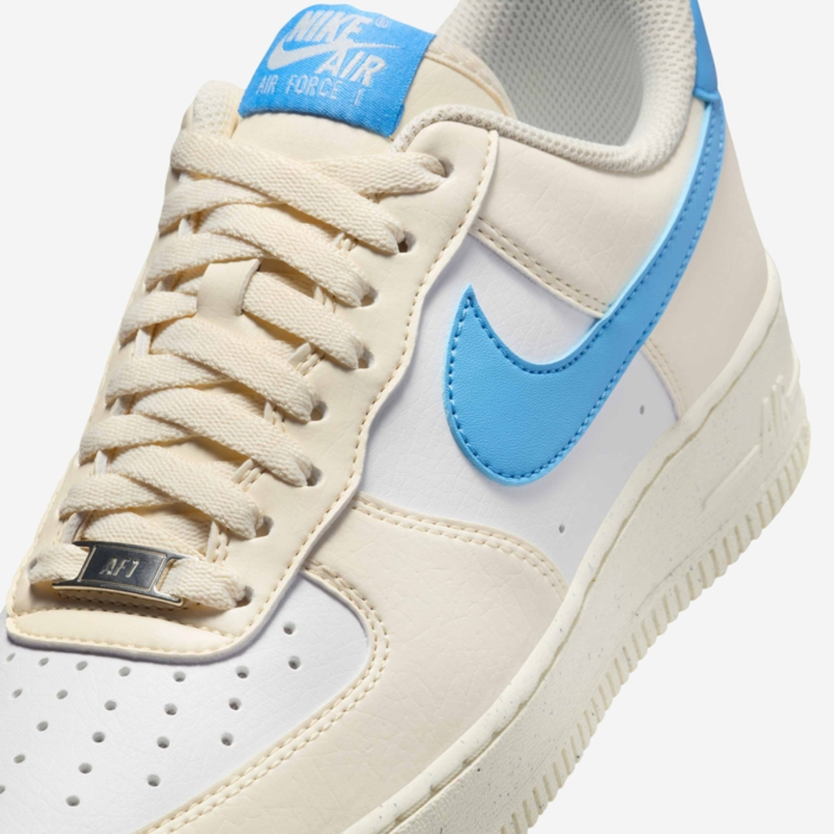 Womens Nike Air Force 1 Low 07 Next Nature (Pale Ivory/University Blue)