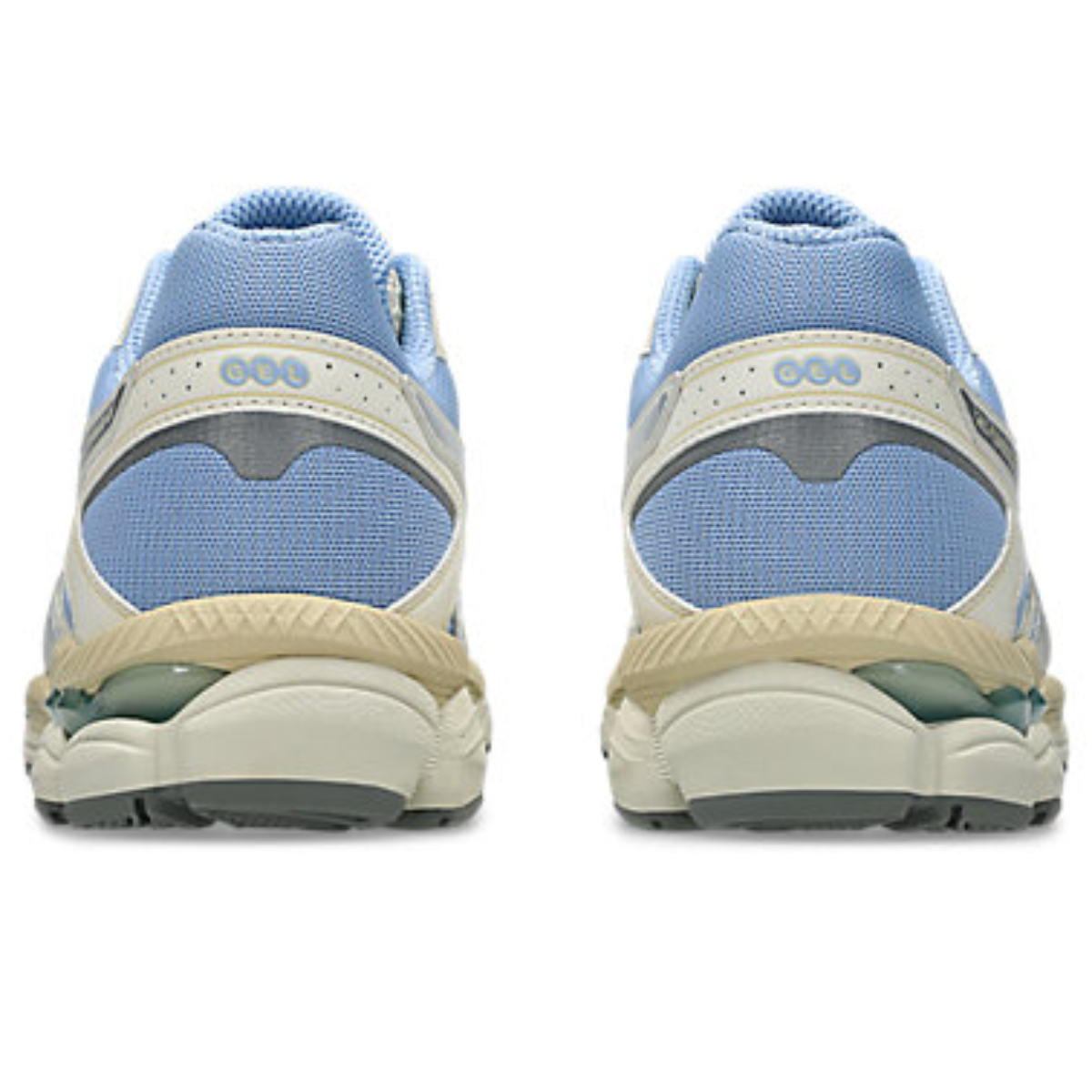 ASICS GEL-Cumulus 16 (Ivory/Pure Silver)
