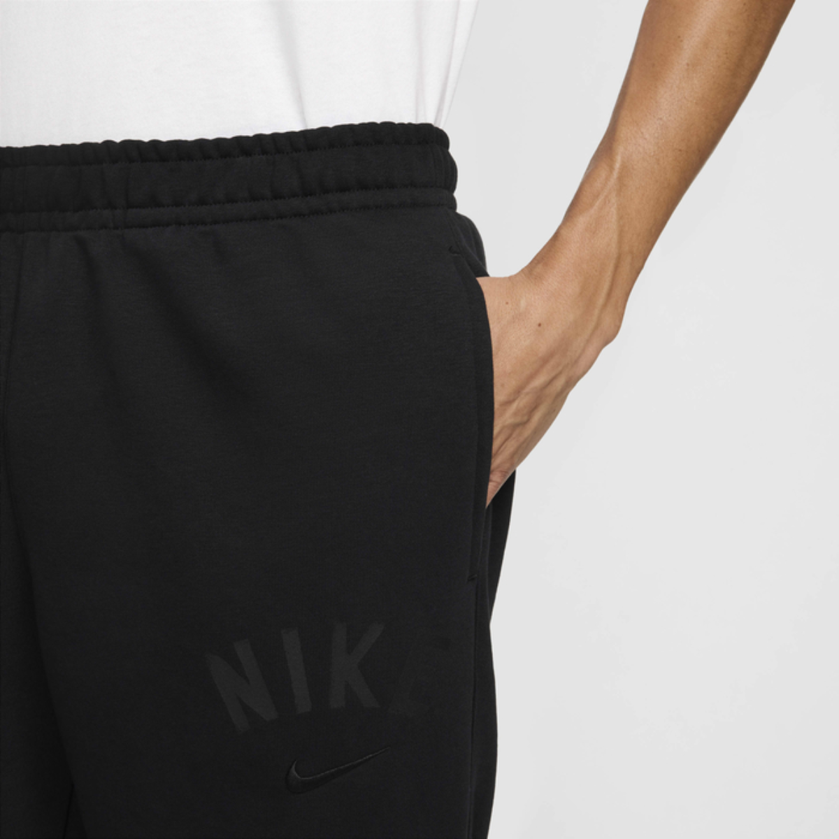 Nike Swoosh Men's Dri-FIT Fleece Fitness Pants (Black)