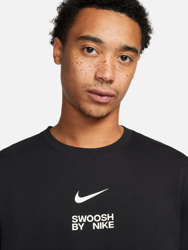 Nike Sportswear Big Swoosh T-Shirt (Black)