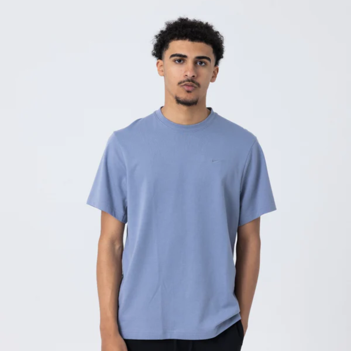 Nike Primary Men's Dri-FIT Short-sleeve Versatile T-Shirt (Ashen Slate)