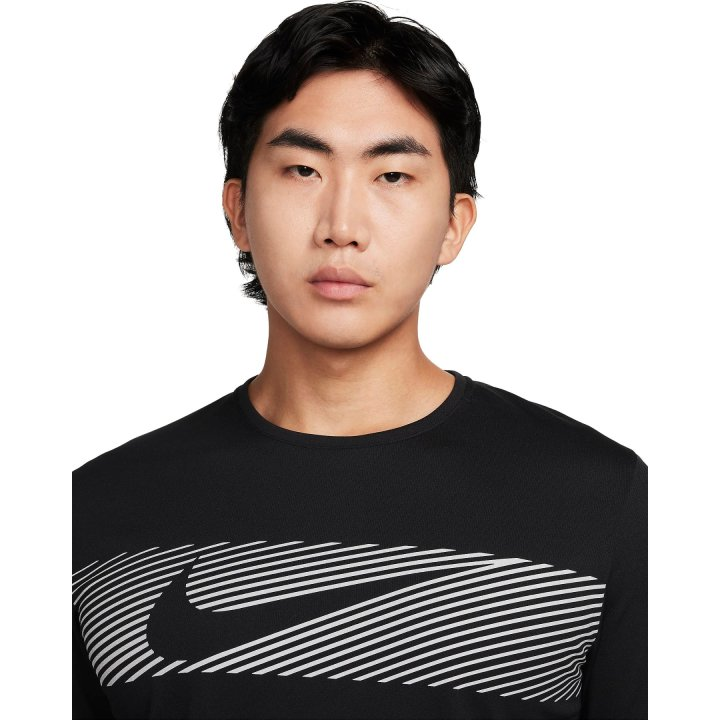 Nike Miler Flash Dri-FIT UV Long Sleeve T-Shirt (Black)