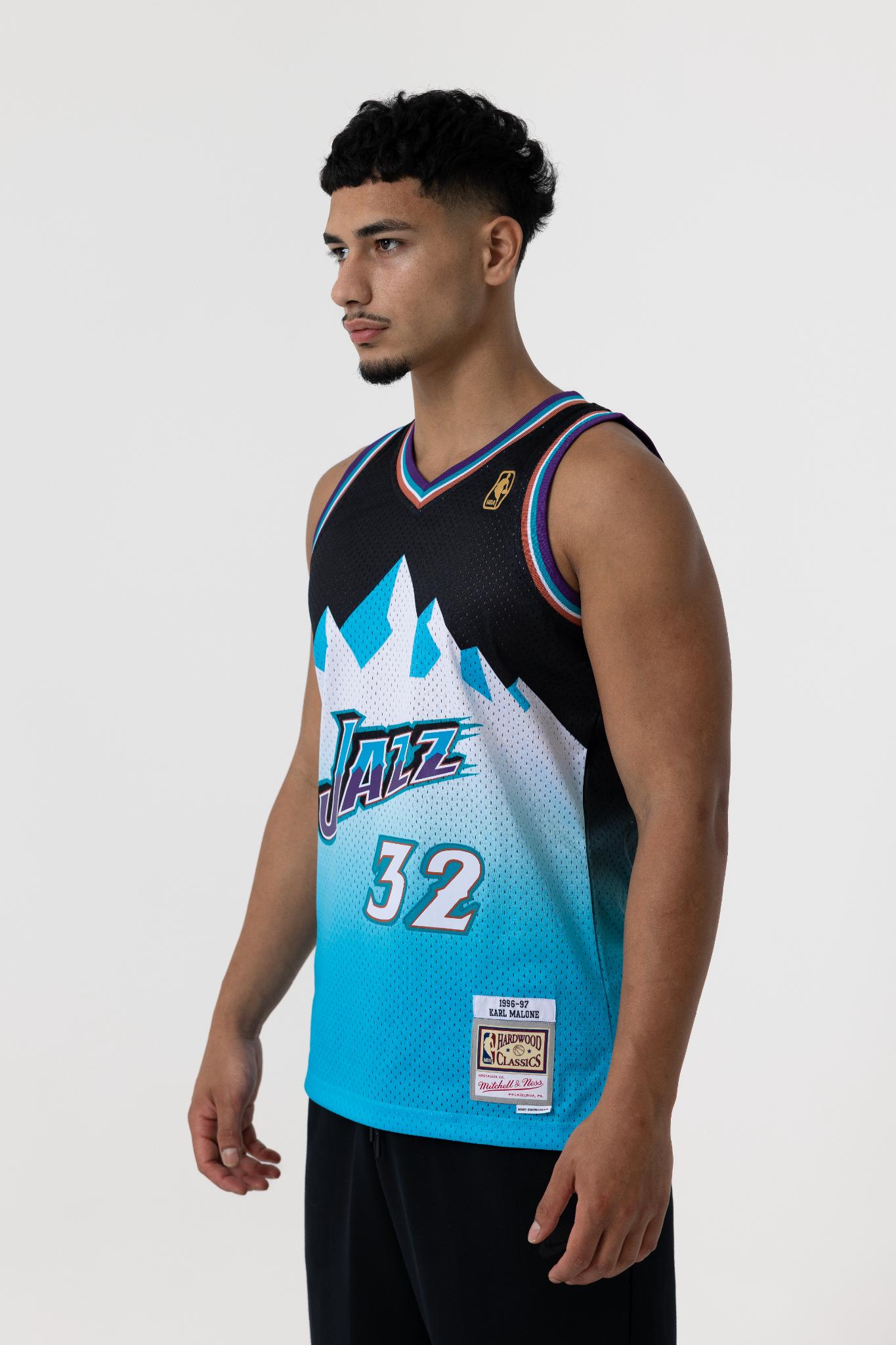 Mitchell & Ness Jazz Fadeaway V-Neck Swingman Jersey