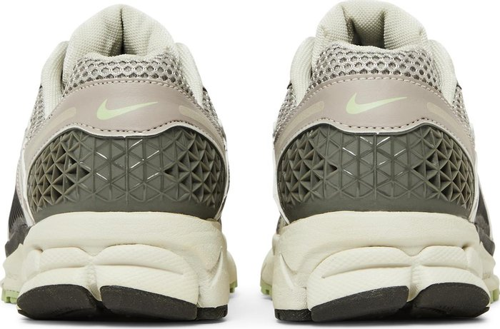 Nike Zoom Vomero 5 (Cobblestone)