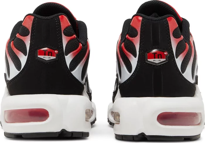 Air max plus outlet black black university red