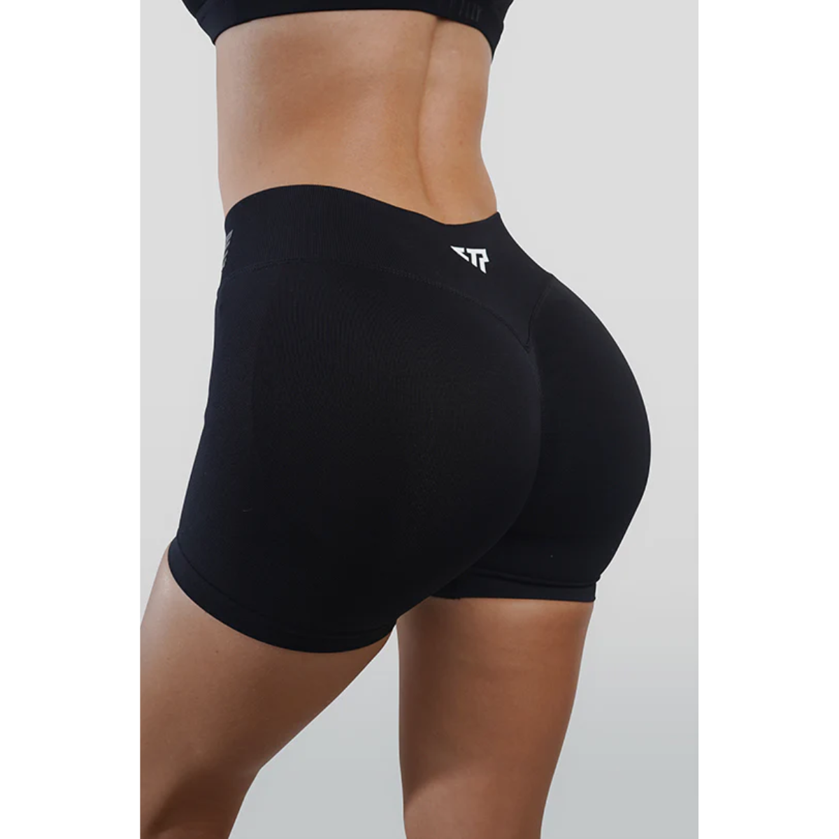 KEEPTHATPUMP Recoil Scrunch Shorts (Black)