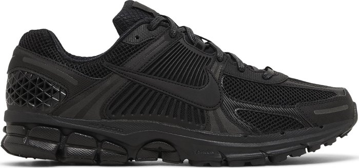 Nike Zoom Vomero 5 (Black)