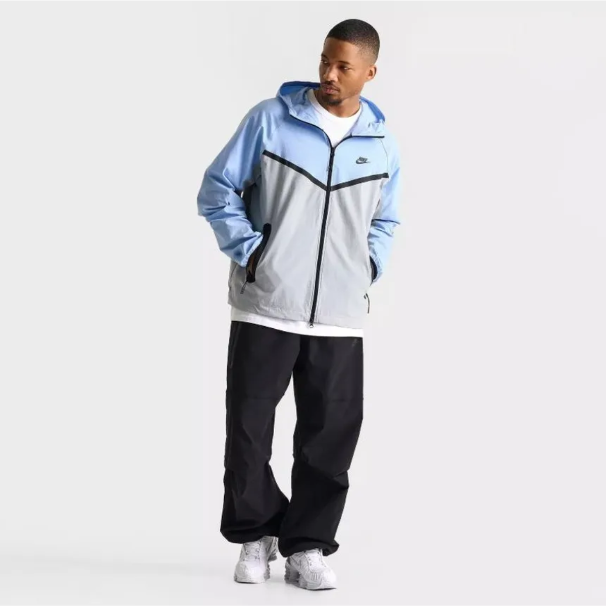 Nike Tech Men's Woven Full-Zip Windrunner Jacket (Wolf Grey/Psychic Blue)