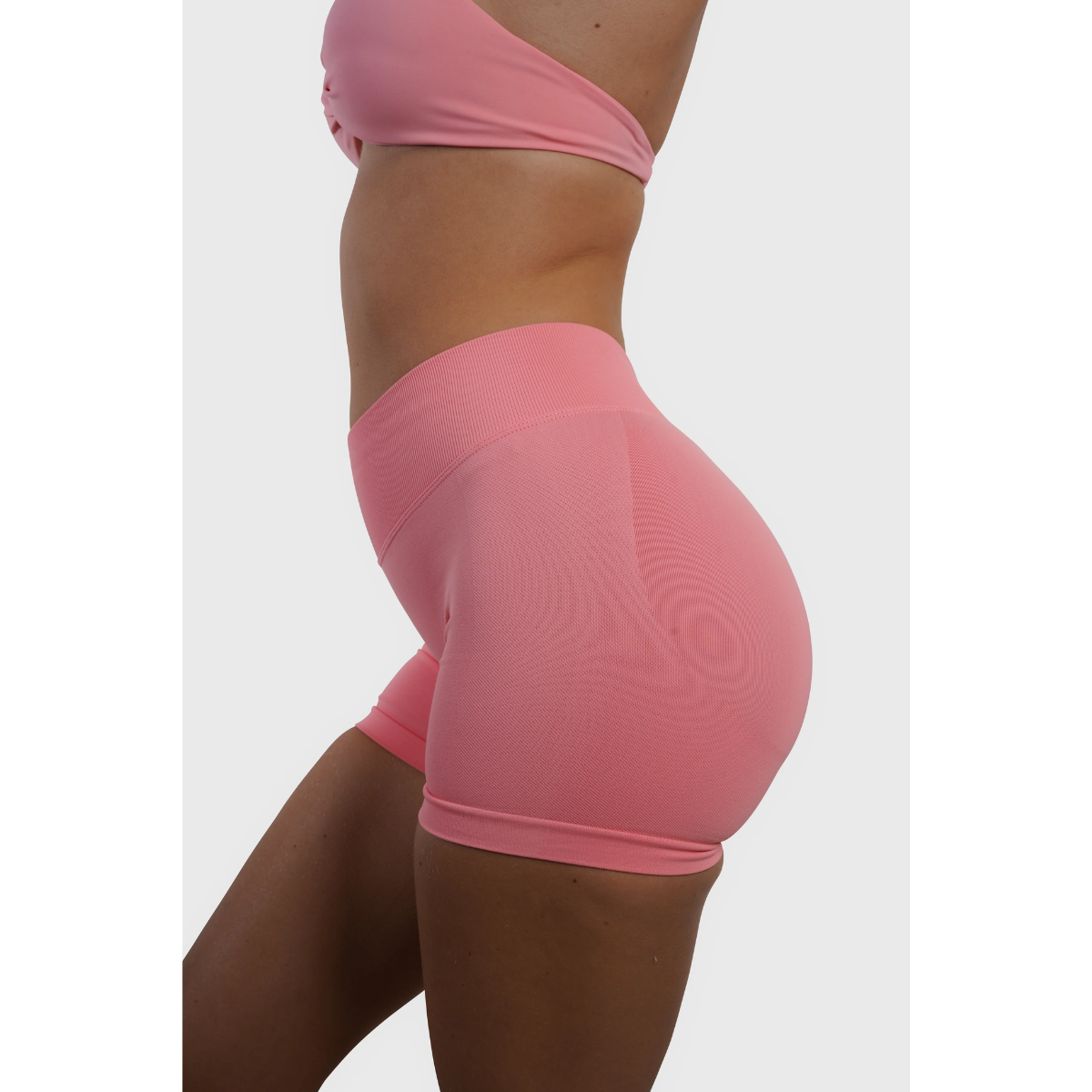 KEEPTHATPUMP Recoil Scrunch Shorts (Peach)