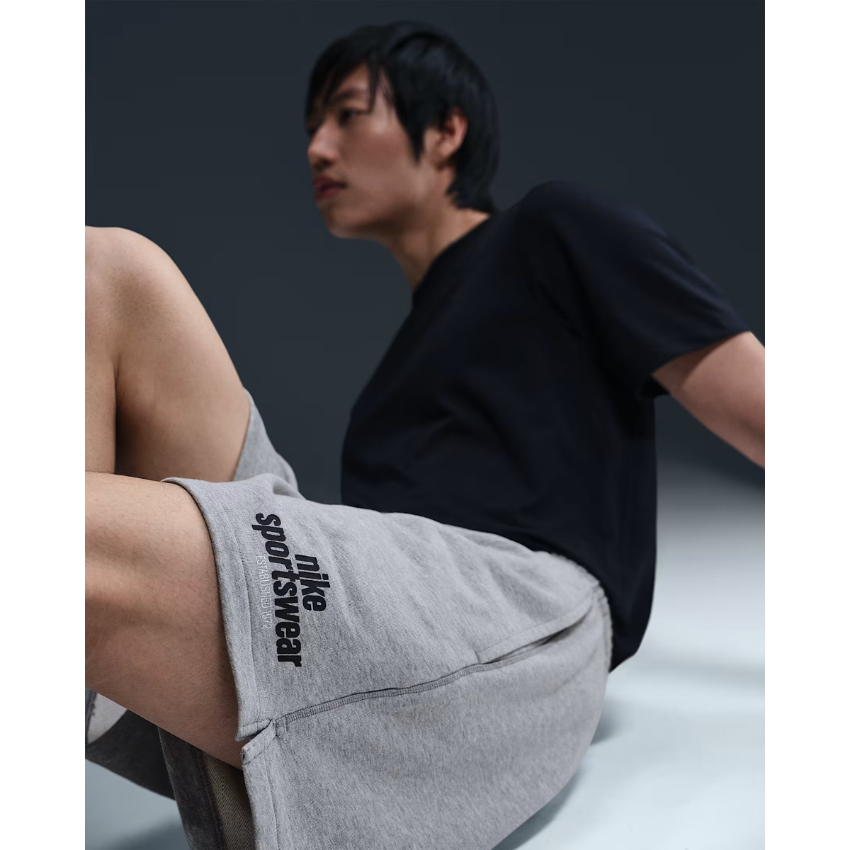 Nike Club Men's French Terry Flow Shorts (Grey)