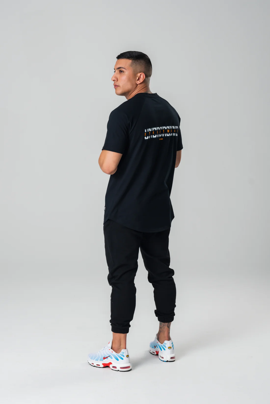 Undrground Oversized Cuffed Essentials Pants (Black)