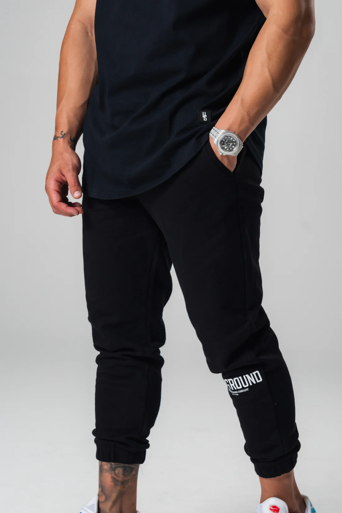 Undrground Oversized Cuffed Essentials Pants (Black)