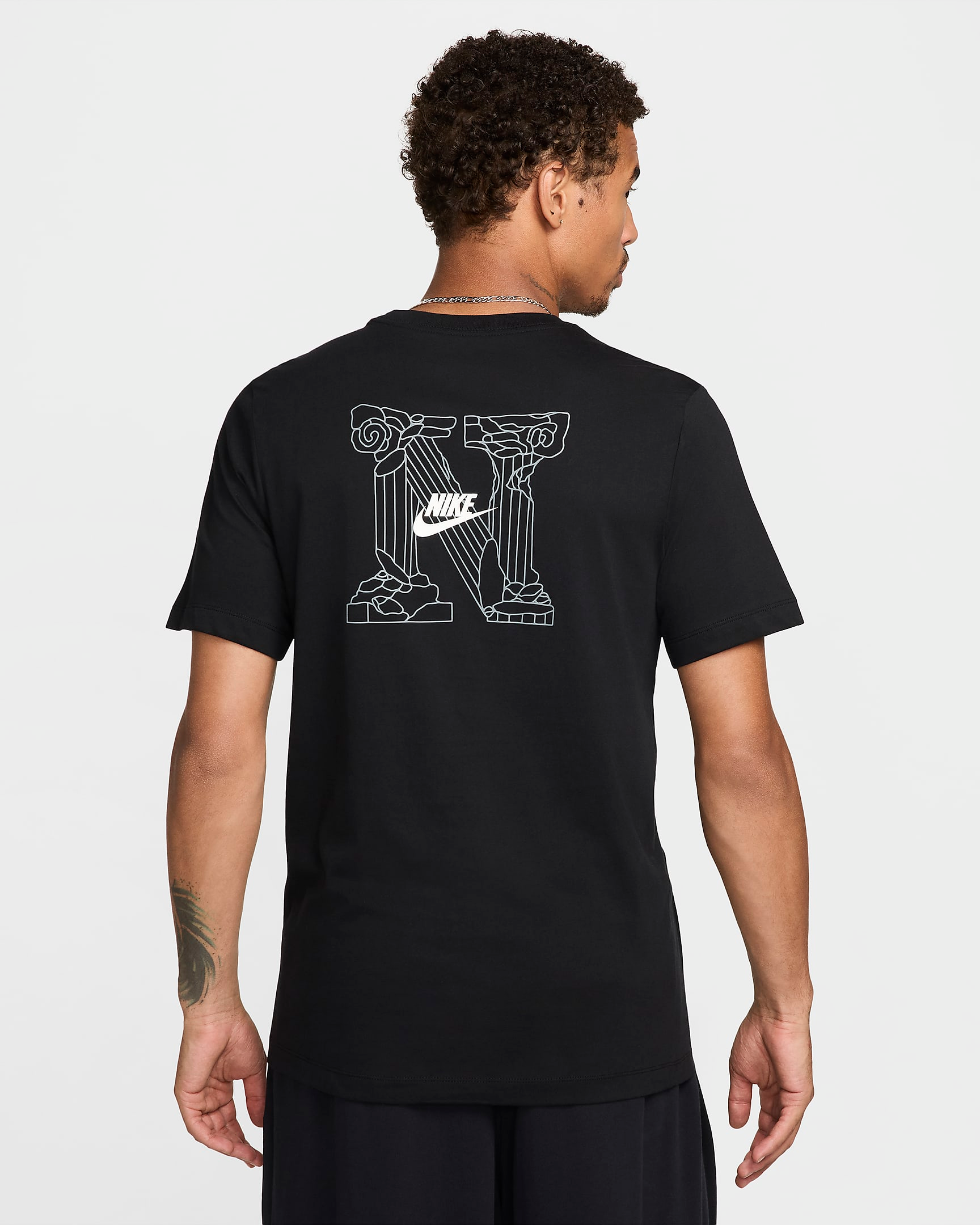 Nike Men's NSW Club T-Shirt (Black/White)