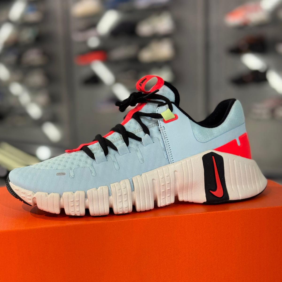 Nike Free Metcon 5 (Glacier Blue/Bright Crimson)