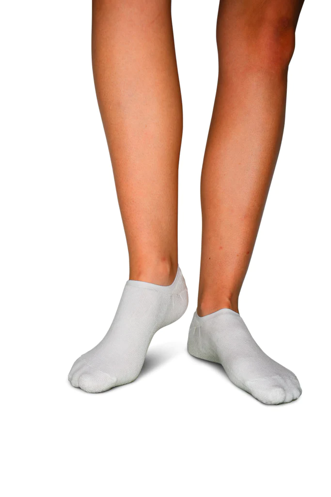 No Show Bamboo Socks (White)