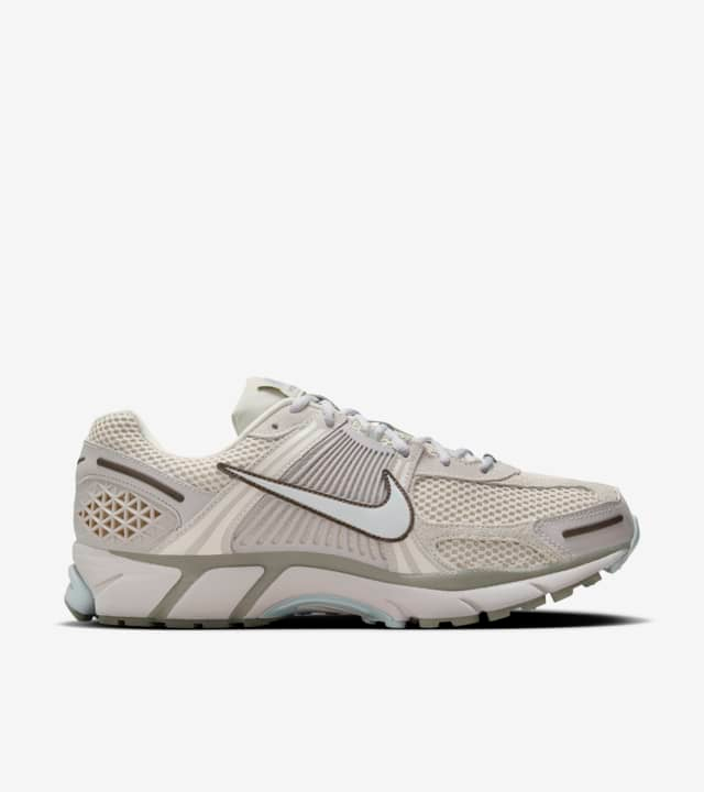 Nike Zoom Vomero 5 SE (Light Orewood Brown)